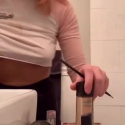 Busty Teen Nip Slip - Porn Videos & Photos - EroMe