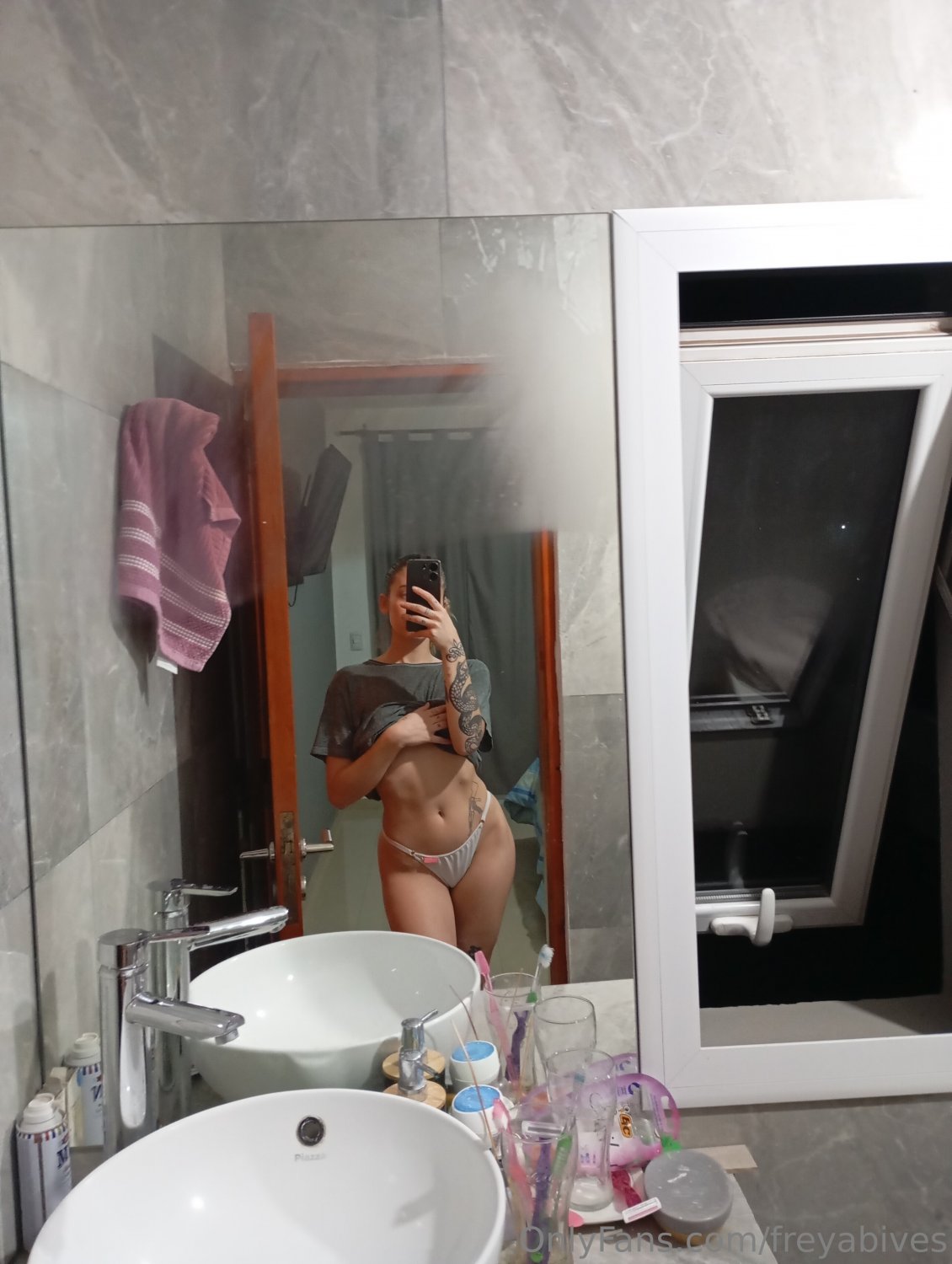 Vuelve la Rubia Argentina más perecta de todas #Ks1eJMhh