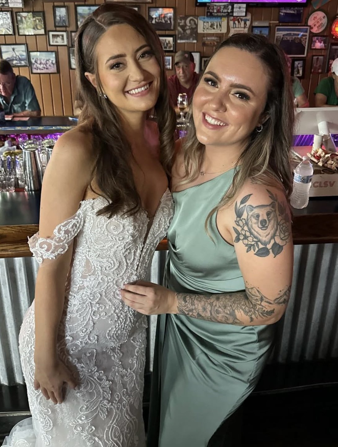 Who you fucking at the wedding ? A bridesmaid or the bride? #gOZ9CXQl