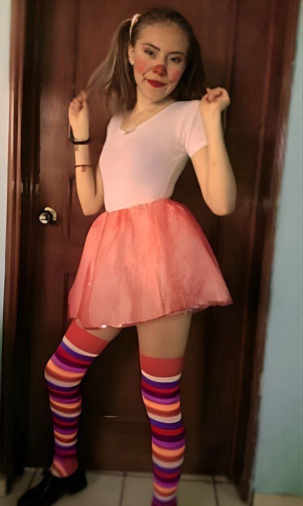 Pack de Mariana disfrazada de payasita putita es exhibida 🫦🔥 #5vQD5JvX