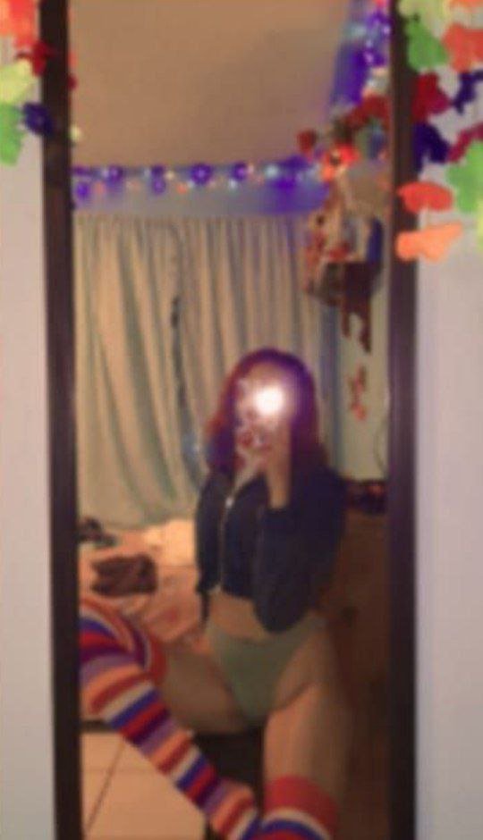 Pack de Mariana disfrazada de payasita putita es exhibida 🫦🔥 #wk4qIWGF